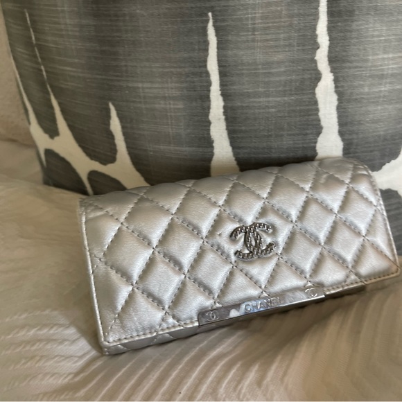 Meet your Posher, Lyn1999 - Picture 1 of 1